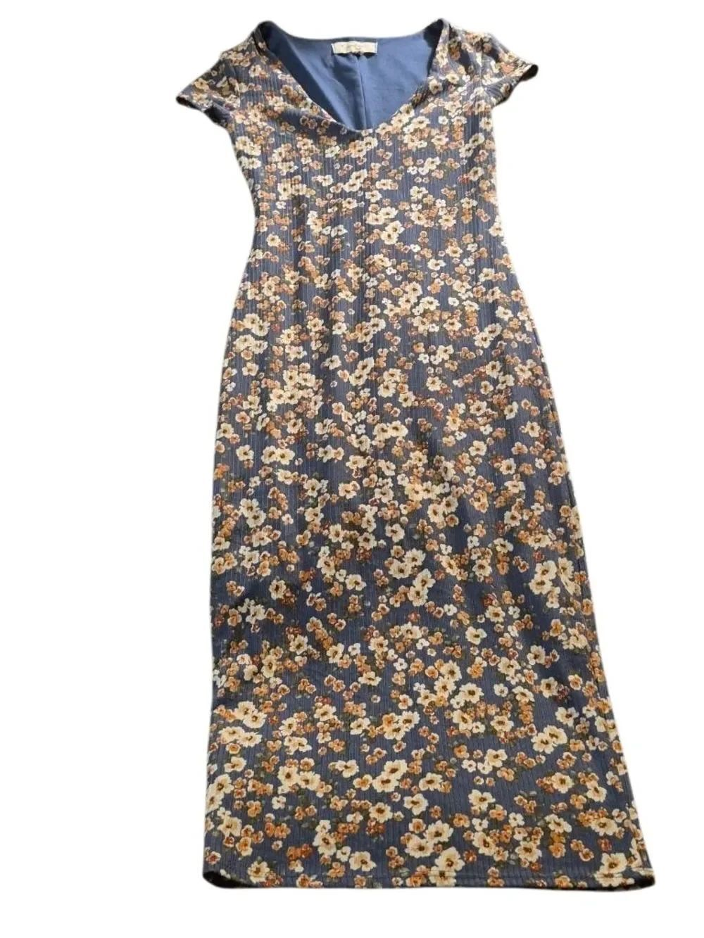 Jessica Simpson Blue Floral Midi Dress with Cap Sleeves(416)